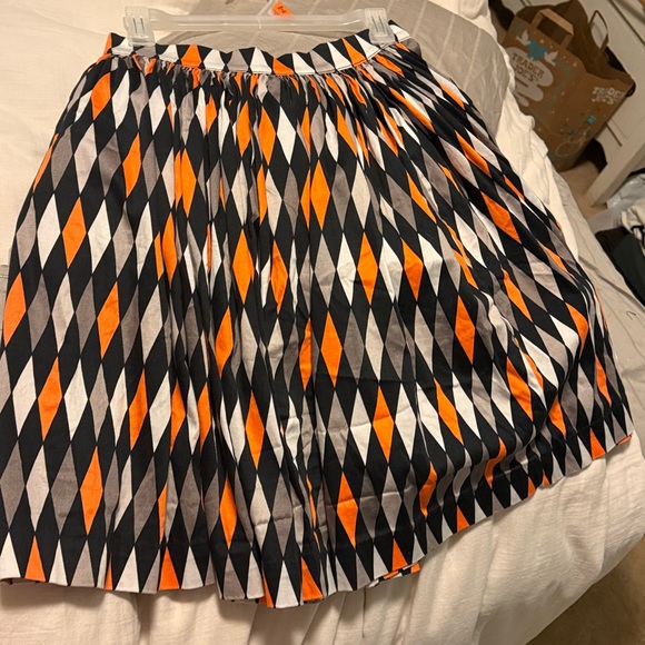 Pinup Couture Jenny Skirt in Halloween Harlequin Print Medium - Picture 2 of 2
